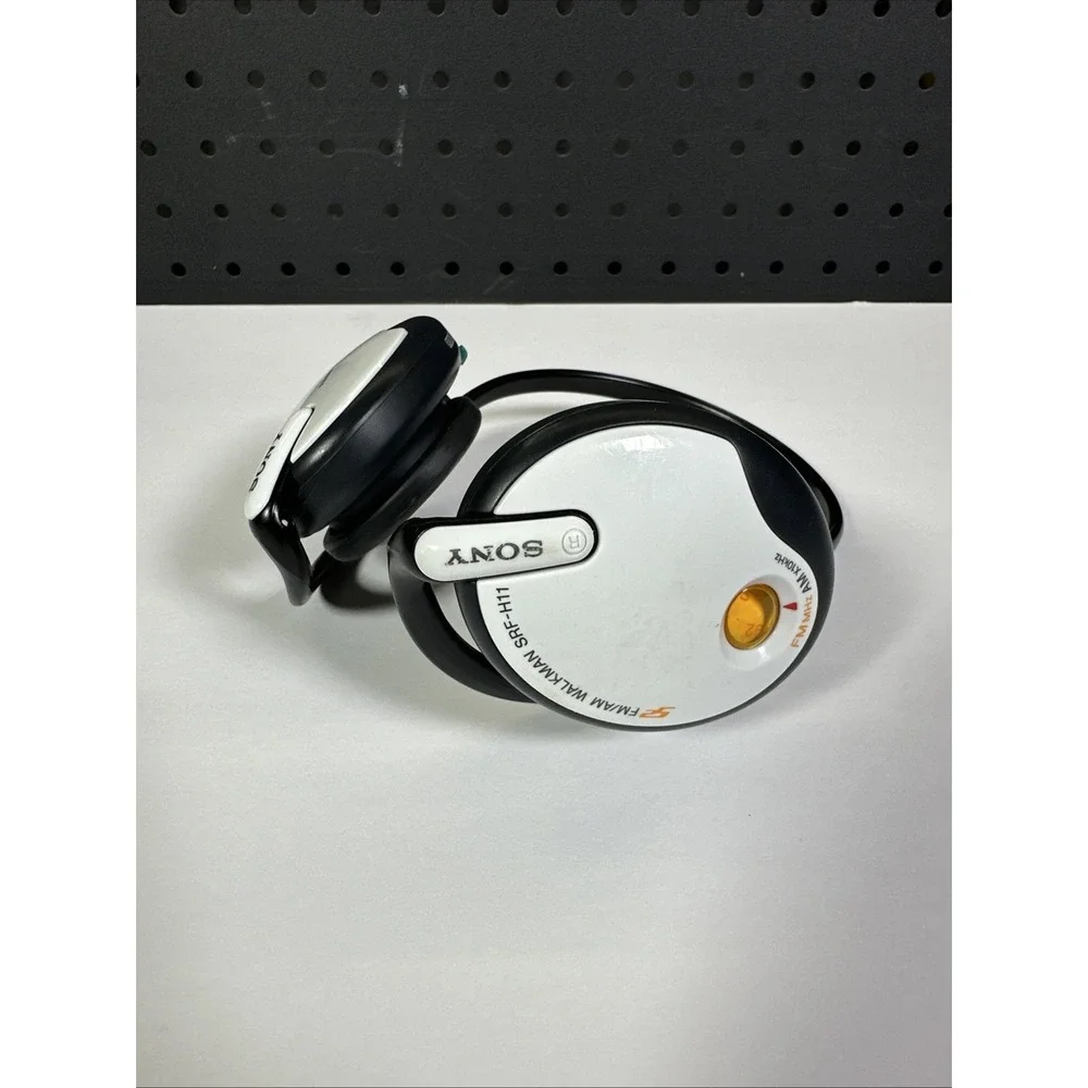 Sony Walkman S2 Sports SRF-H11 FM/AM Radio Headphones w/ Mega Bass Tested Works
